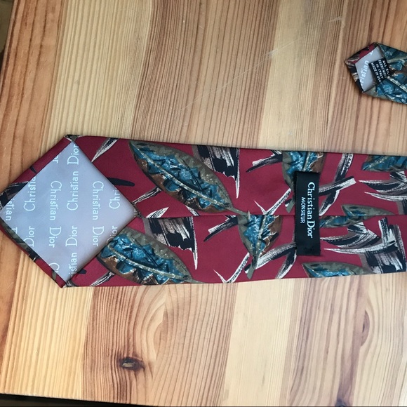 Christian Dior leaf tie - Picture 2 of 3